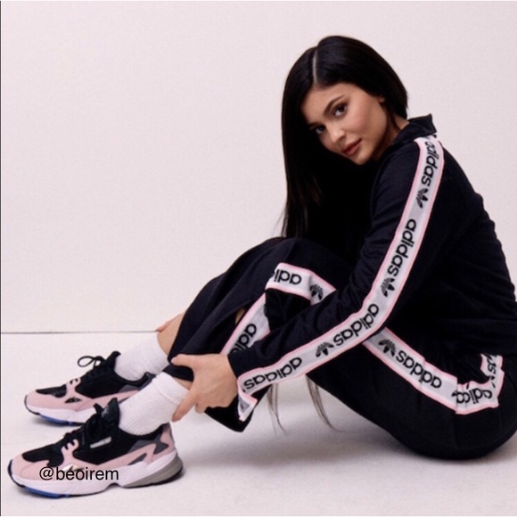 AdiDaS FalC0n SneAKeRs US 8.5 👉🏿F i R m👈🏿 - Picture 9 of 12